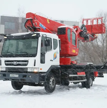 Фото №0 Аренда автогидроподъемника автовышка ПСС - 132.35 на шасси Hyundai HD-120