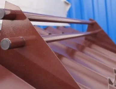 фото Снегозадержатель универсальный на 4-х кронштейнах оцинк.