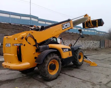 фото Аренда телескопического погрузчика JCB 540-170