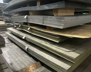 фото лист титановый ВТ14 2,5 мм