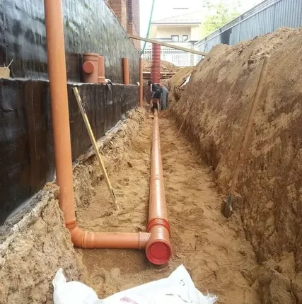 Фото №0 Устройство дренажа для частного дома или участка