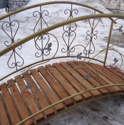 Фото №0 Металлический мостик для сада