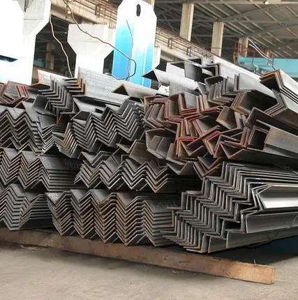 Фото №0 Уголок стальной 100х100х10 сталь 09Г2С ГОСТ 8509-93