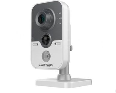фото Внутренняя IP-камера c ИК-подсветкой Hikvision HiWatch DS-I114