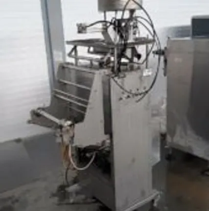 Фото №0 Автомат розлива молочных продуктов в пленку Зонд Пак 22.01, инв 1387 Б/У в Москве