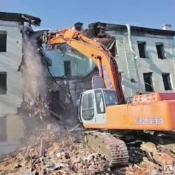 Фото №0 Бой кирпича