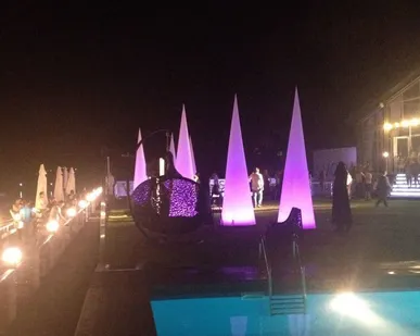 фото Световые декорации "Конус"