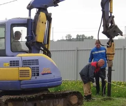 Фото №0 Монтаж винтовых свай