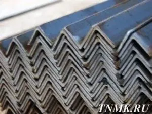 фото Уголок стальной равнополочный 45х45х6 мм 09Г2C ГОСТ 8509-93