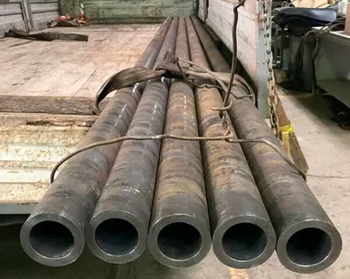 фото Труба цельнотянутая стальная