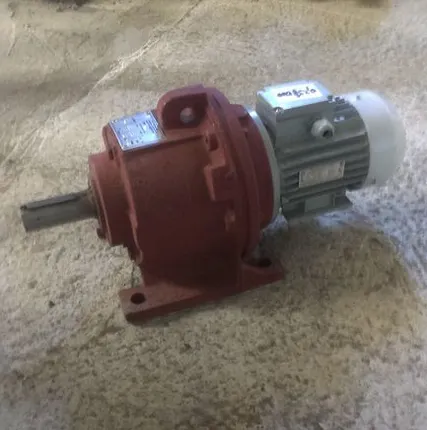 Фото №0 Мотор редуктор 3МП40-3,55-0,18кВи-G140