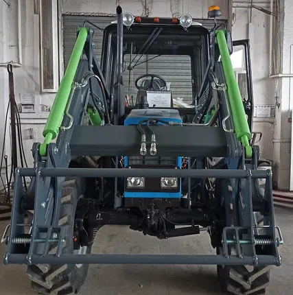 Фото №5 Фpонтaльный погрузчик ПКУ EurоМАХ на трактора МТЗ 8 и 9 серии в том числе с усиленным мостом.