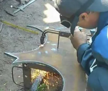 Фото №0 Резка металла