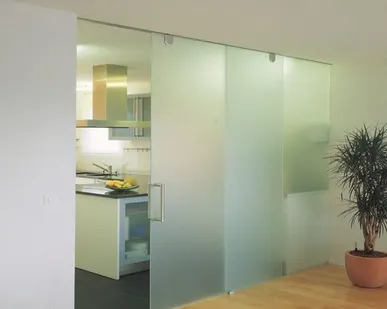 фото Стеклянные перегородки в квартире