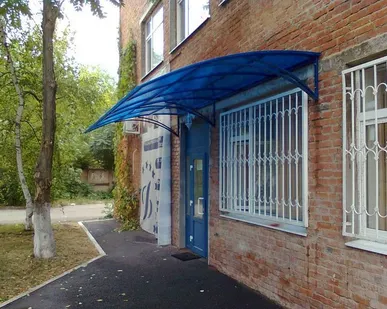 фото Козырьки из поликарбоната