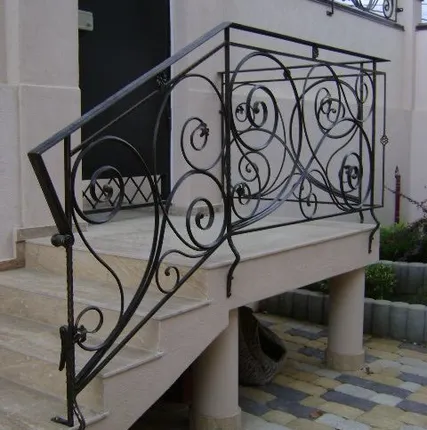 Фото №0 Изготовление уличных перил