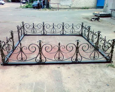 фото Оградка стальная