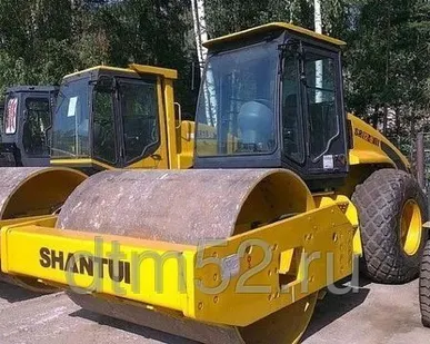 фото Грунтовый каток Shantui SR12-5
