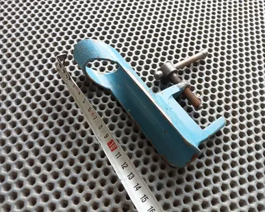 фото Держатель струбцина с креплением к столу. СССР.