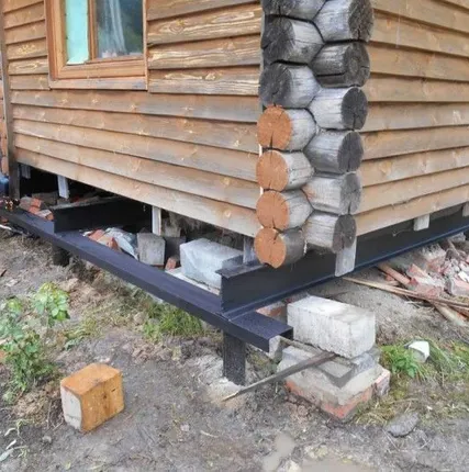 Фото №0 Реконструкция фундамента сваями