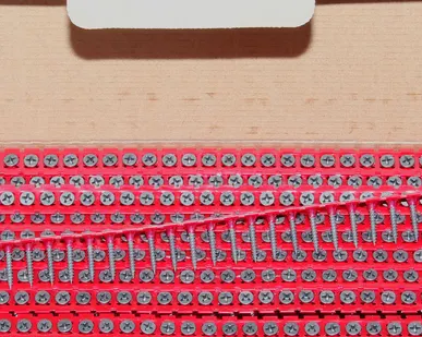 фото Саморезы в ленте