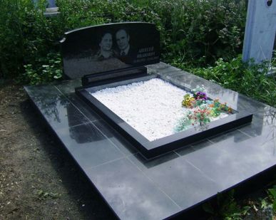 фото Памятники из гранита.