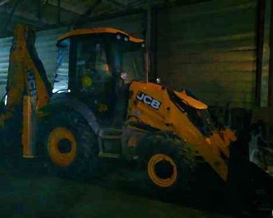 фото Аренда экскаватора-погрузчика JCB 3CX