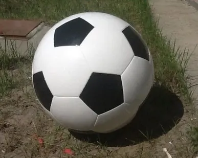 фото Скульптура 3D из стеклопластика "Мяч" код "44"