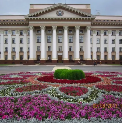Фото №0 Оформление клумбы