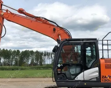 фото Аренда гусеничного экскаватора Hitachi ZX130LCN-3, Москва
