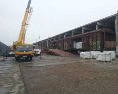 фото Погрузочно разгрузочные работы на железной дороге