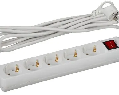 фото Удлинитель 5х5м с заземл. 16А IP20 U-5es-5m-3х1 ПВС 3х1 с выкл. Эра Б0028383