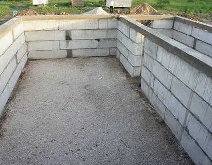 Фото №0 Устройство фундамента из блоков фбс