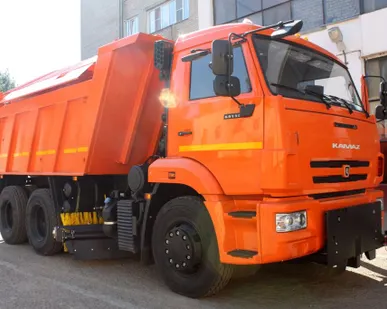 фото Машина Комбинированная КДМ 7881021 на самосвале КамАЗ-65115 (Пескоразбрасывающее (сталь 09Г2С) + Средняя щетка)