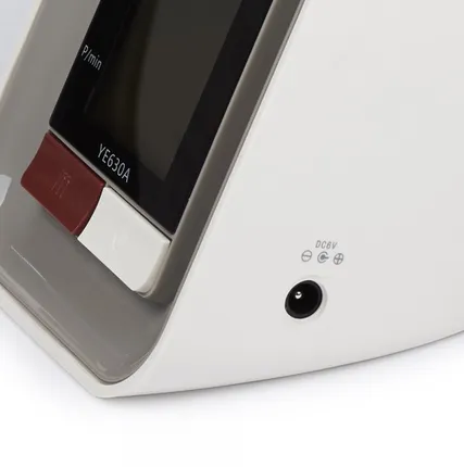 Фото №3 Прибор для измерения артериального давления и частоты пульса электронный (тонометр) «Armed» YE-630A (с речевым выходом, с адаптером)