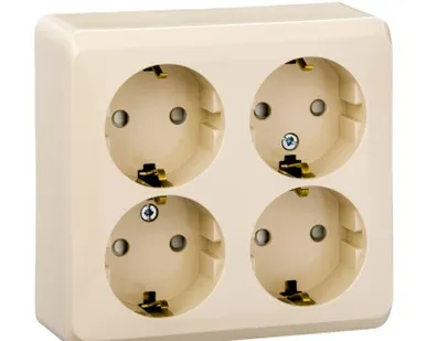 фото Розетка 4-м ОП Этюд 16А 250В с заземл. с заземл. защ. шторки крем. SE PA16-208K