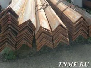 фото Уголок стальной равнополочный 40х40х5 мм 09Г2C ГОСТ 8509-93