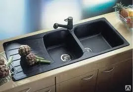 фото Герметизация шва раковины