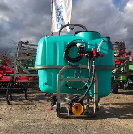 Фото №0 Опрыскиватель усиленный навесной типа OGR 600-1000л (Россия)