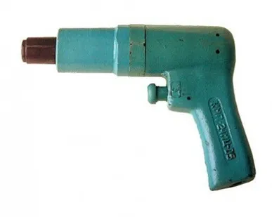 фото Клепальный молоток ударного действия КМП-24