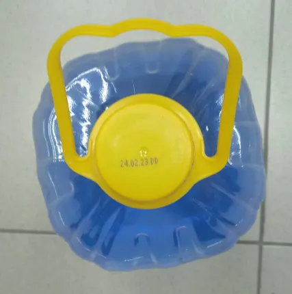 Фото №1 Жидкость стеклоомывающая зимняя незамерзающая Снежинка 4л.