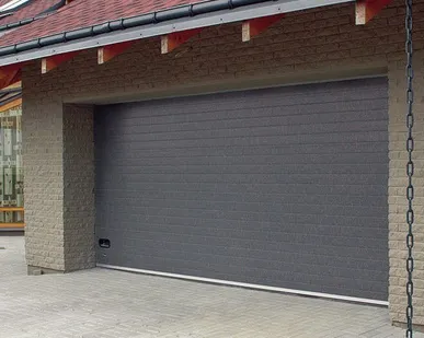 фото Ворота Доорхан секционные ручные 2400 на 2100