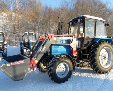 фото Трактор МТЗ-892 с погрузчиком Т-219 Метал Фах Польша