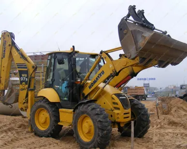 фото Аренда экскаватора-погрузчика Komatsu WB97S-5, Пушкино
