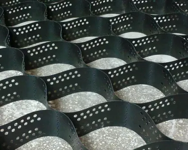 фото Георешетка облегченная Геоспан ОР/ОРП 30/15 (высота 15см.) с перфорацией и