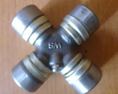 фото Крестовина кардана D32