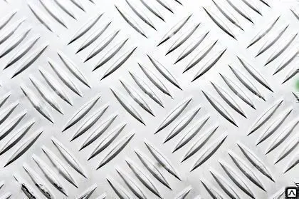 Фото №0 Лист алюминиевый рифленый 4х1500х3000мм (Квинтет) ТУ 1-801--20-2008