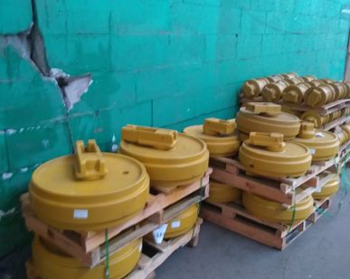 фото Колесо направляющее Komatsu PC200LC-7,PC200LC-8