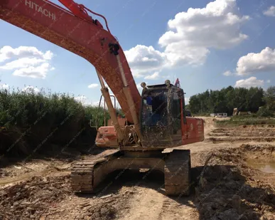 фото Аренда гусеничного экскаватора Hitachi ZAXIS 330LC, Москва