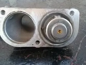 Фото №0 бывшая в потребовании водяная трубка подключается к корпусу термостата p/n a9062031974 для двигателя mercedes mbe906